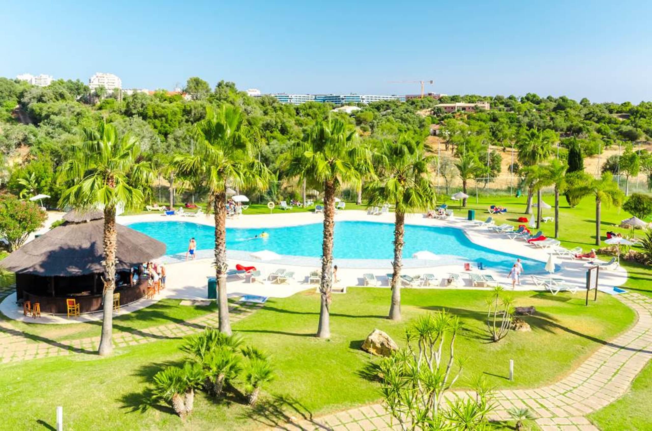 Yellow Alvor Garden Exterior photo